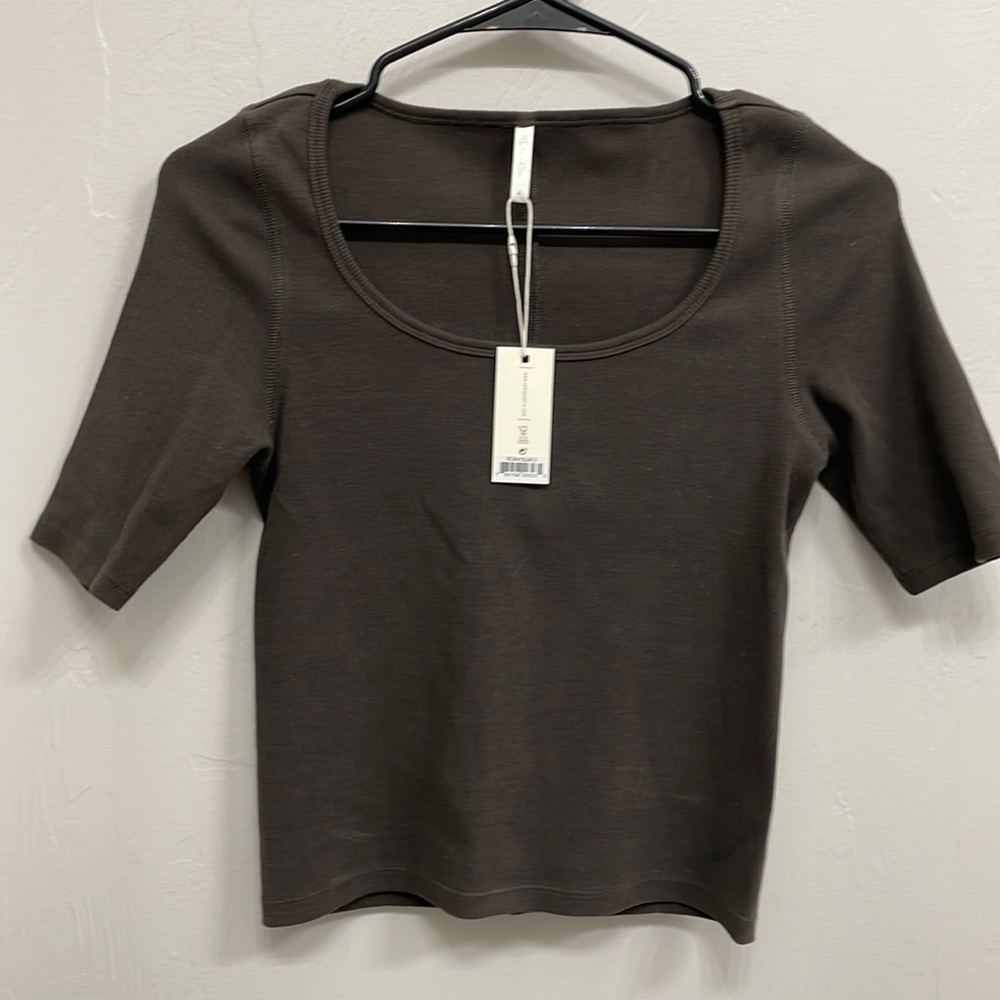 NWT Rylee + Cru scoop neck ribbed top size small